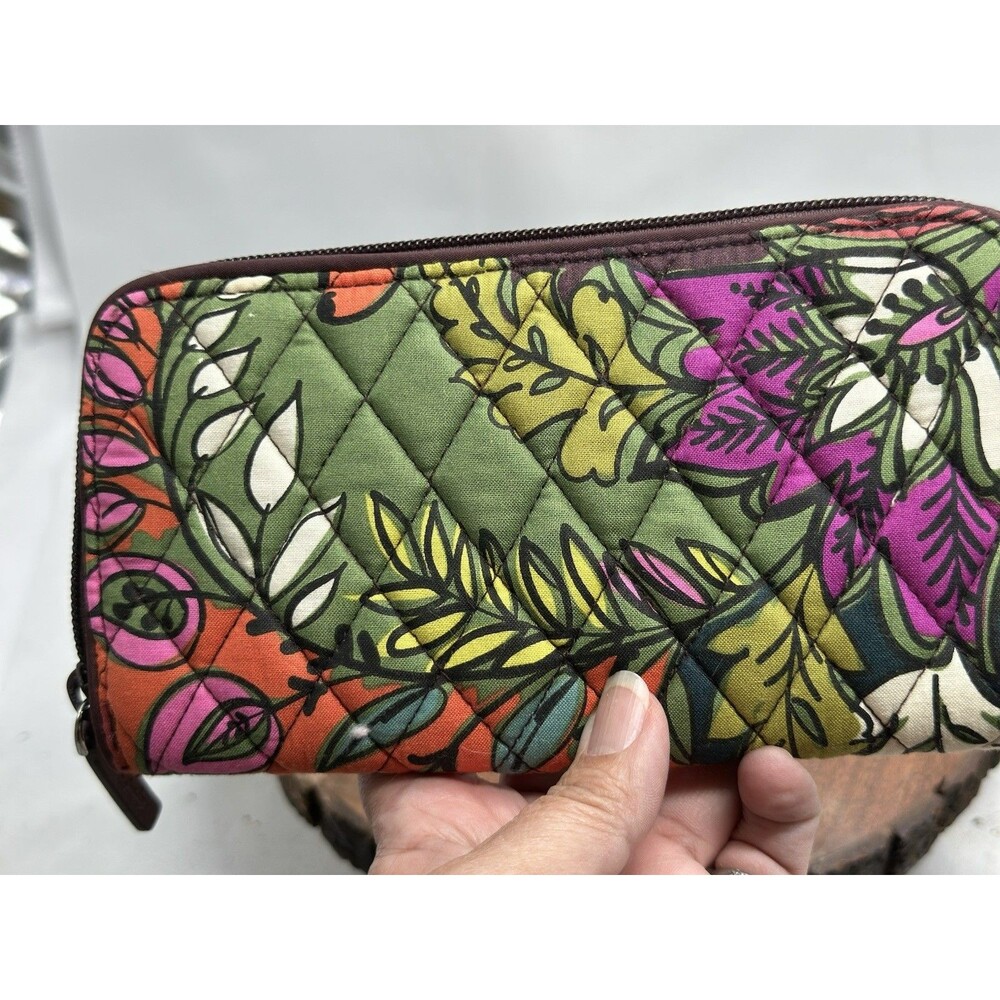 Vera Bradley RFID Large Accordion Zip Wallet Paisley In Paradise Unused